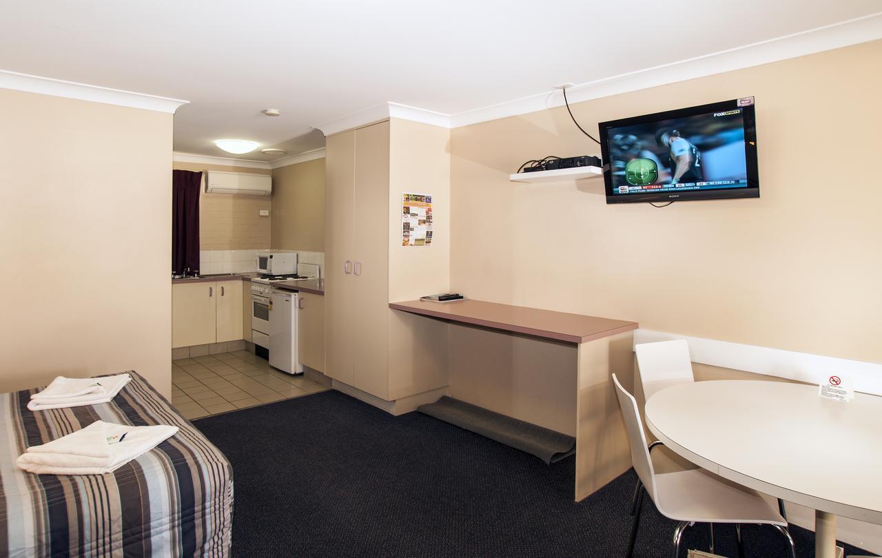 Jefferys Motel Тувумба Экстерьер фото